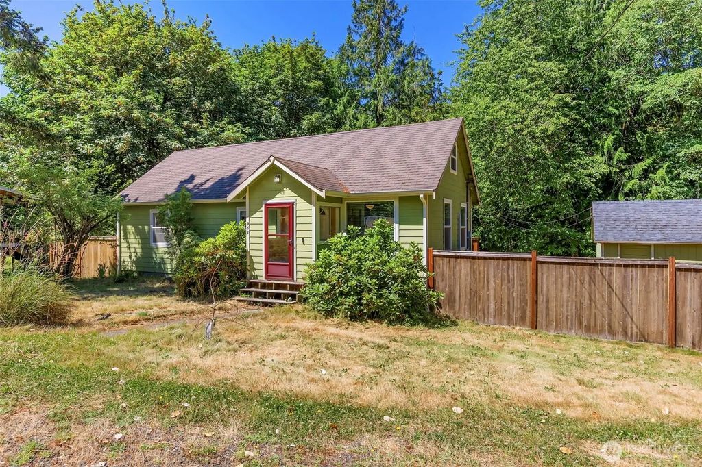 932 Retsil Road, Port Orchard