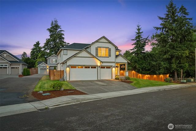 704 26th Avenue Ct, Milton
