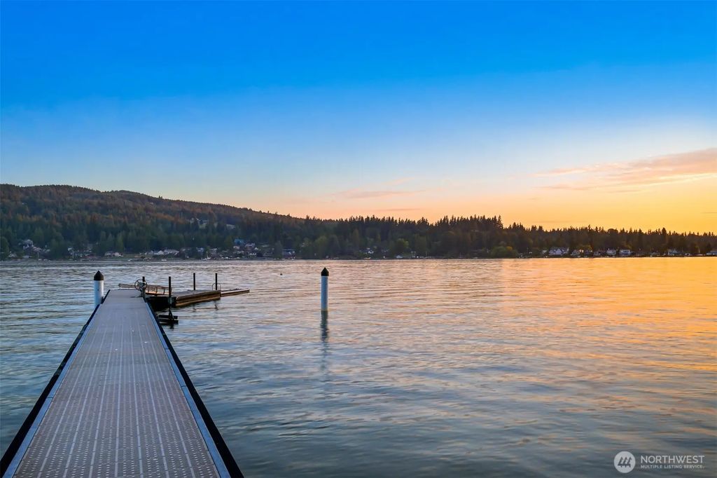 2076 Dellesta Drive, Bellingham