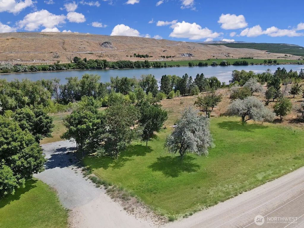 306 Monse River Road, Brewster