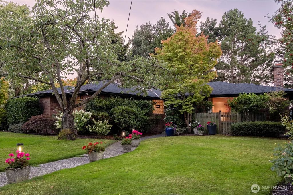1805 Nw 95th Street, Seattle