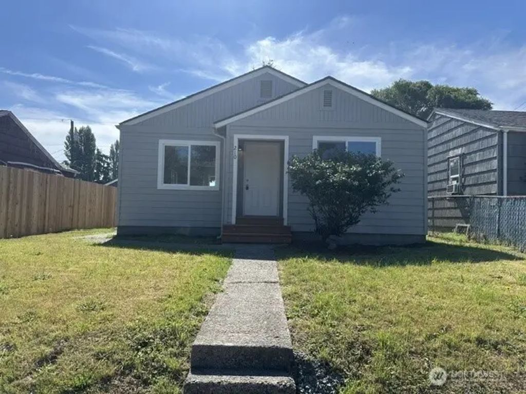 210 24th Avenue, Longview