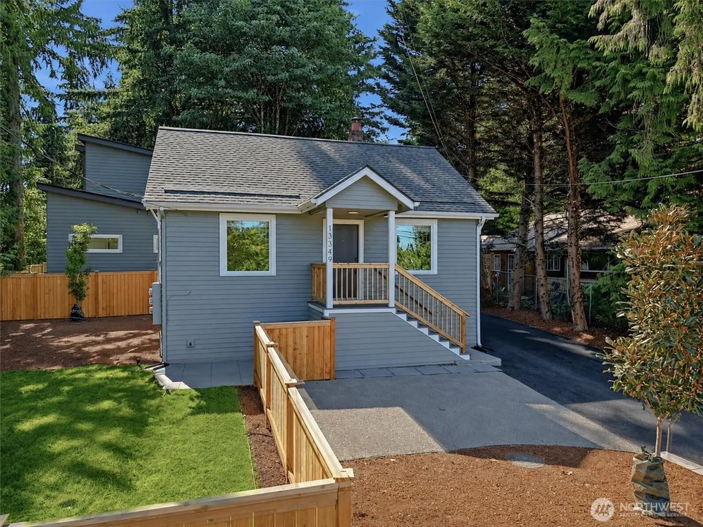 13349 25th Avenue Ne, Seattle
