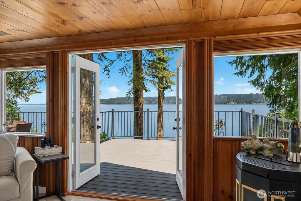 3365 Shoreline Drive, Camano Island