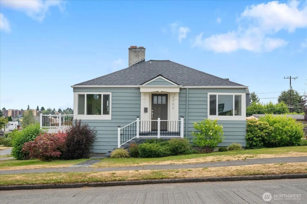 3903 Sw Dakota Street, Seattle