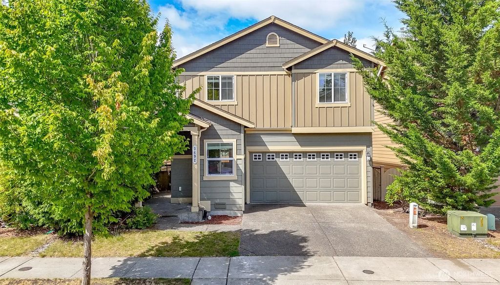 3692 London Loop Ne, Lacey