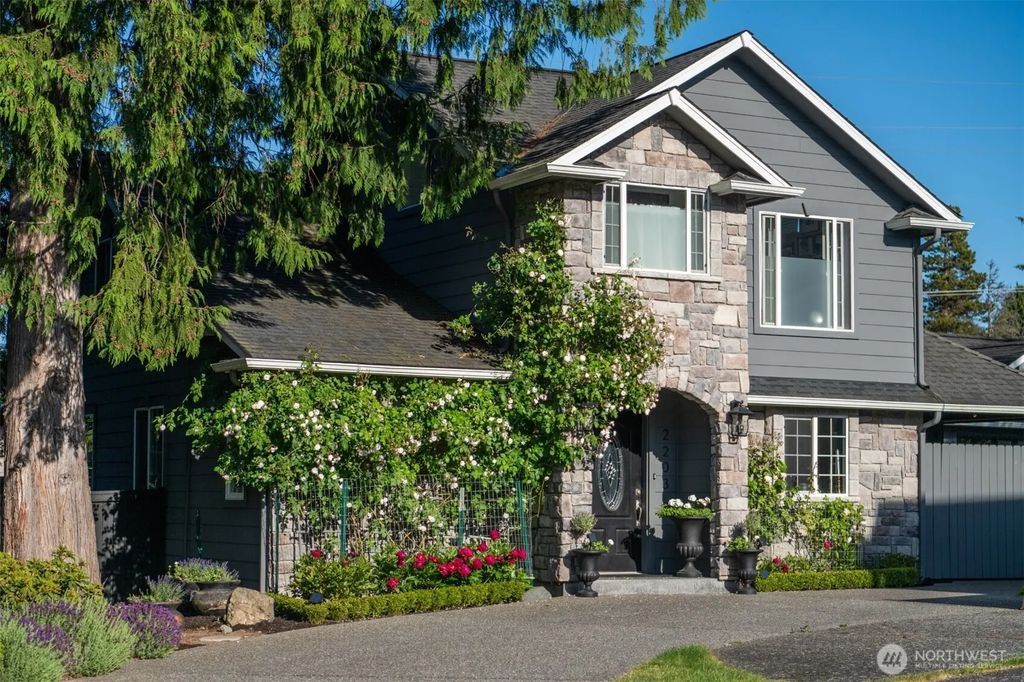 2203 22nd Street, Anacortes
