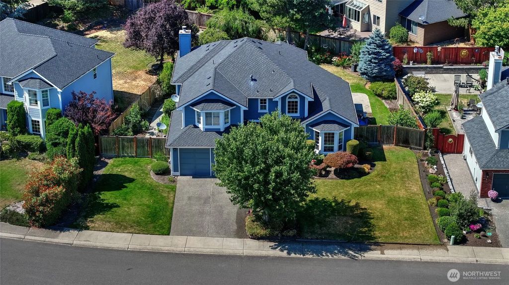 176 Eagle Ridge Drive E, Puyallup