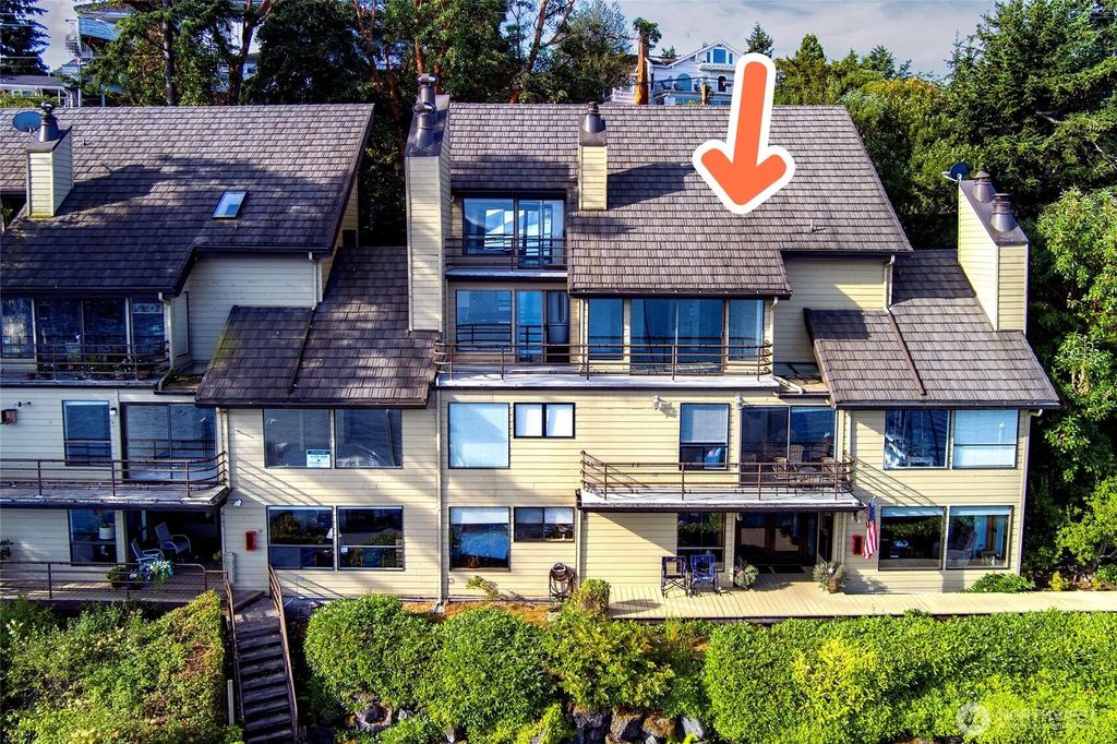 241 Warbass Way A303, Friday Harbor