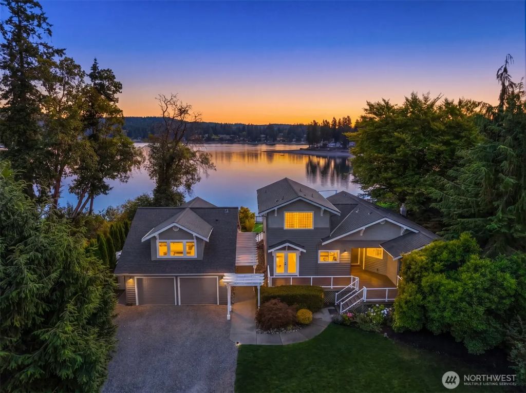 16392 Pearson Road Ne, Poulsbo