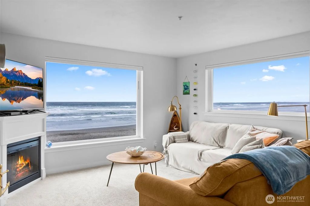 1600 W Ocean Avenue 723, Westport