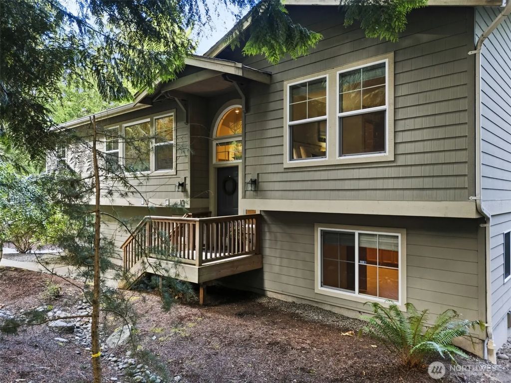 43 Goliah Lane, Port Ludlow