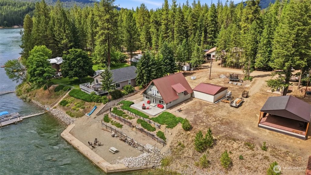 128 S River Rd, Cusick