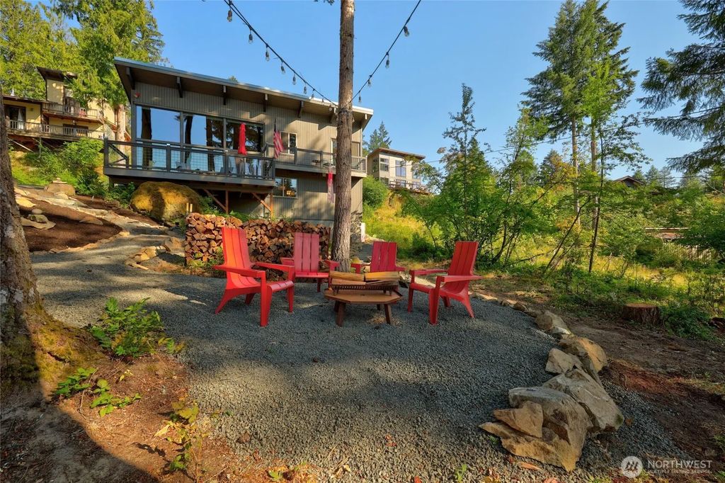 198 Alpine Drive, Packwood