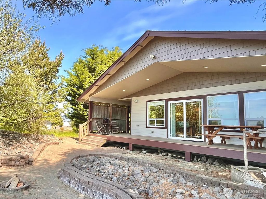 137 N Razor Clam Drive Sw, Ocean Shores