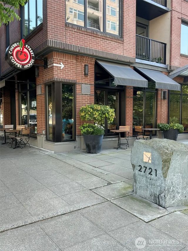 2721 1st Avenue 103, Seattle