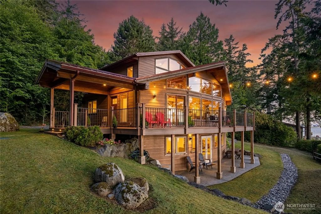 2339 N Nugent Road, Lummi Island