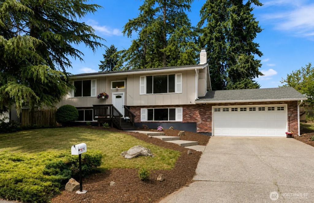 7910 Husky Way Se, Lacey