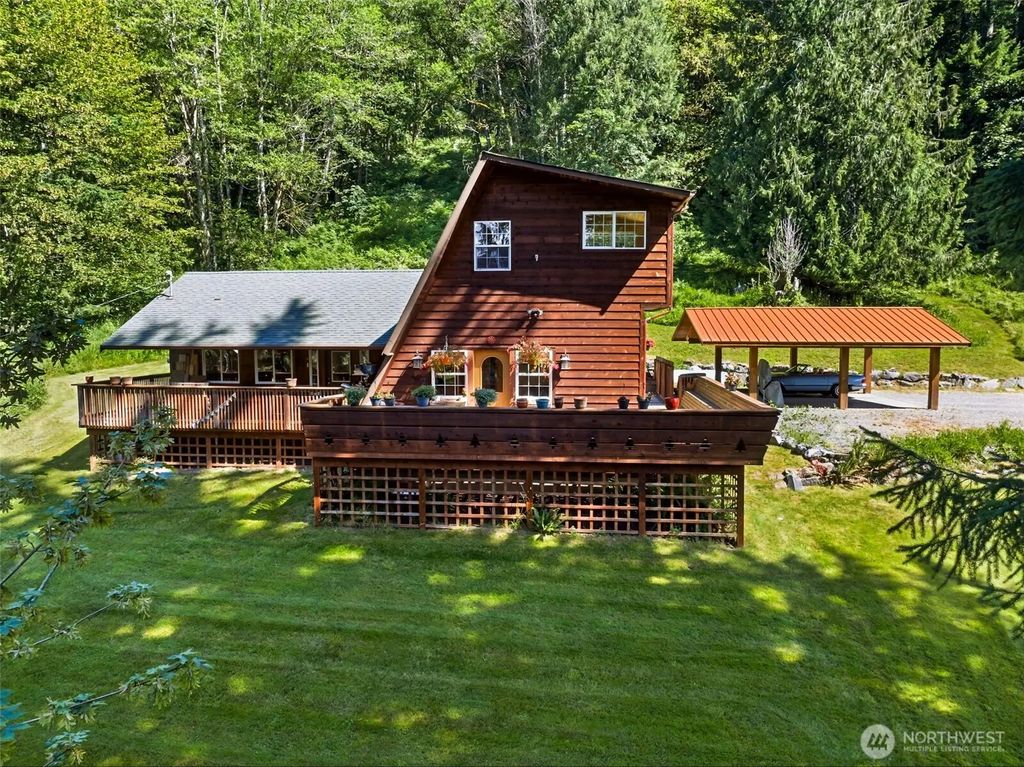 33217 Mount Tahoma Canyon Road E, Ashford