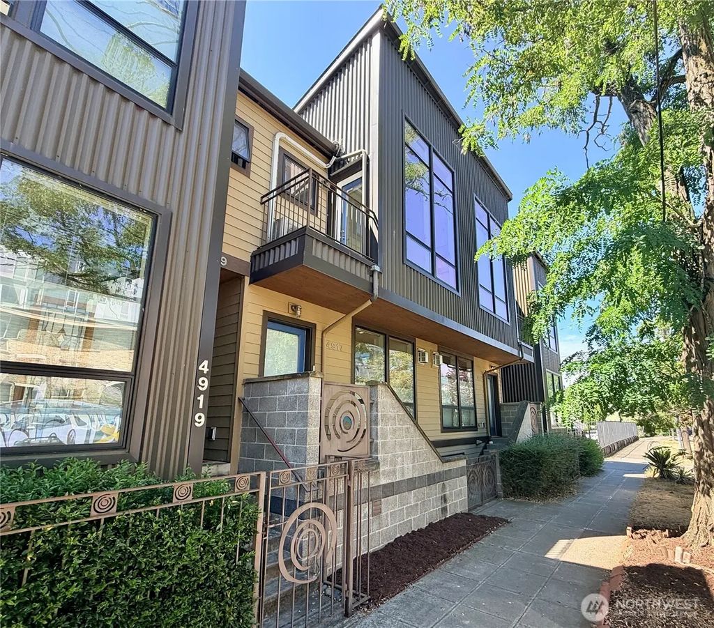 4917 39th Avenue S, Seattle