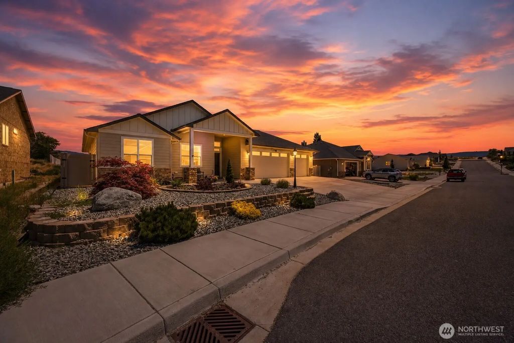 472 Sunny Brooke Lane, Chelan