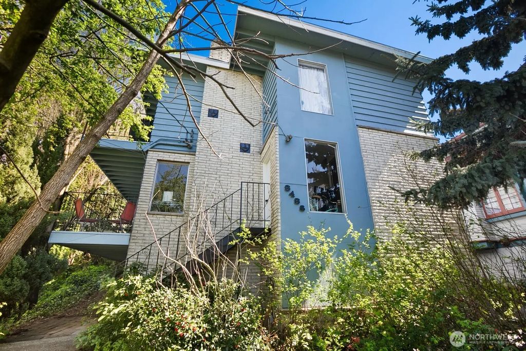 3438 14th Avenue W, Seattle