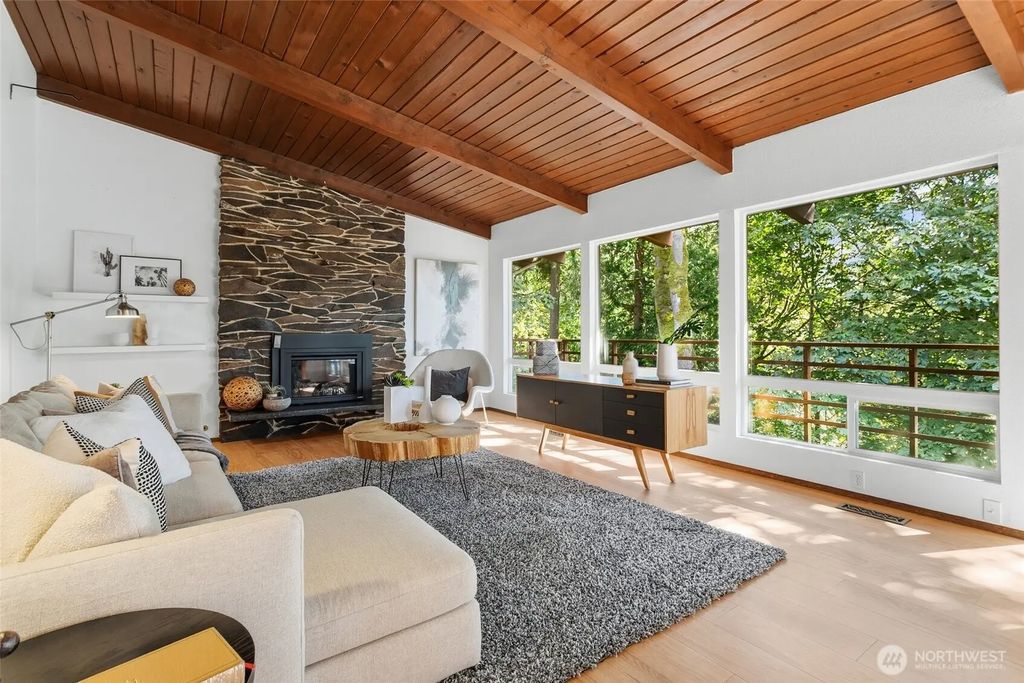 30807 26th Avenue Sw, Federal Way