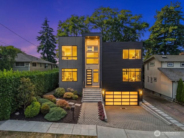 3451 12th Avenue W, Seattle
