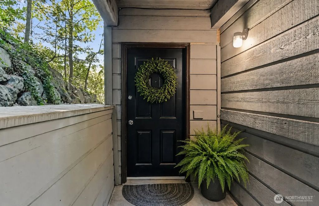 12543 Ne 23rd Place D1, Bellevue