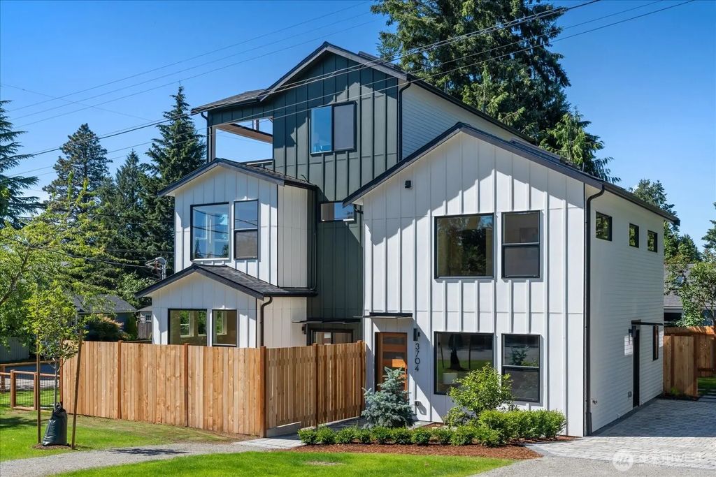 3704 Ne 137th Street, Seattle