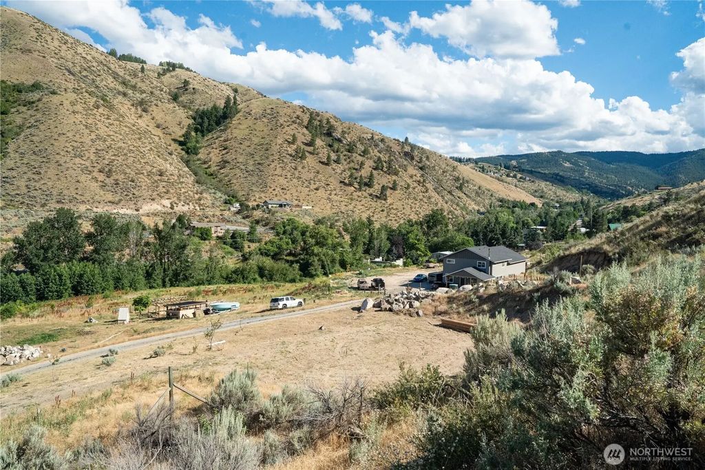 224 Hillcreek Lane, Wenatchee