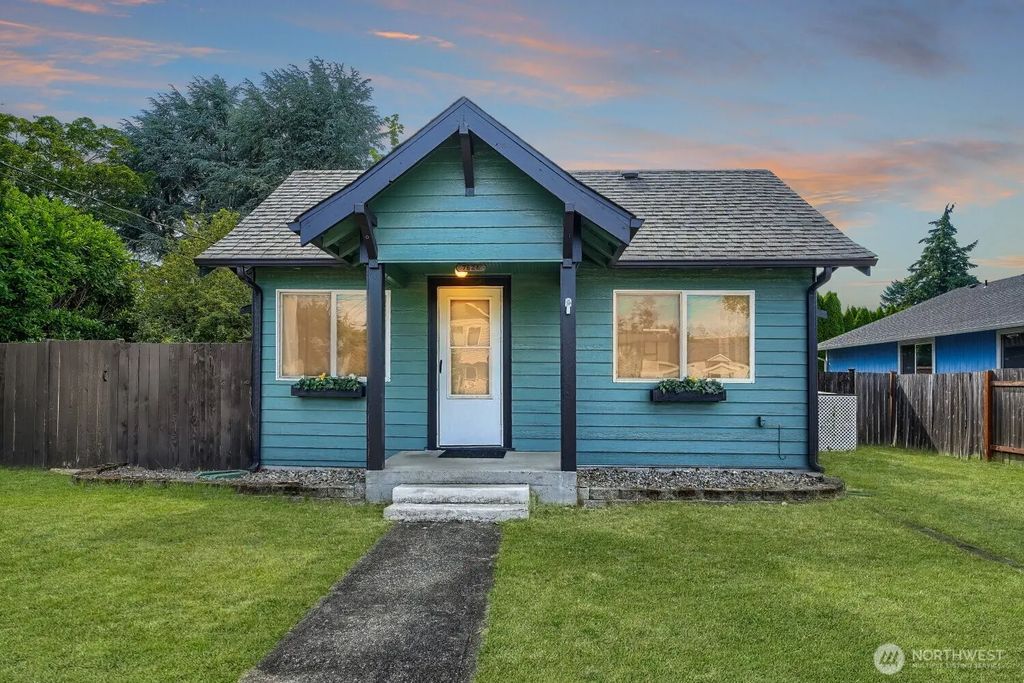 7626 S Winnetka Street, Tacoma