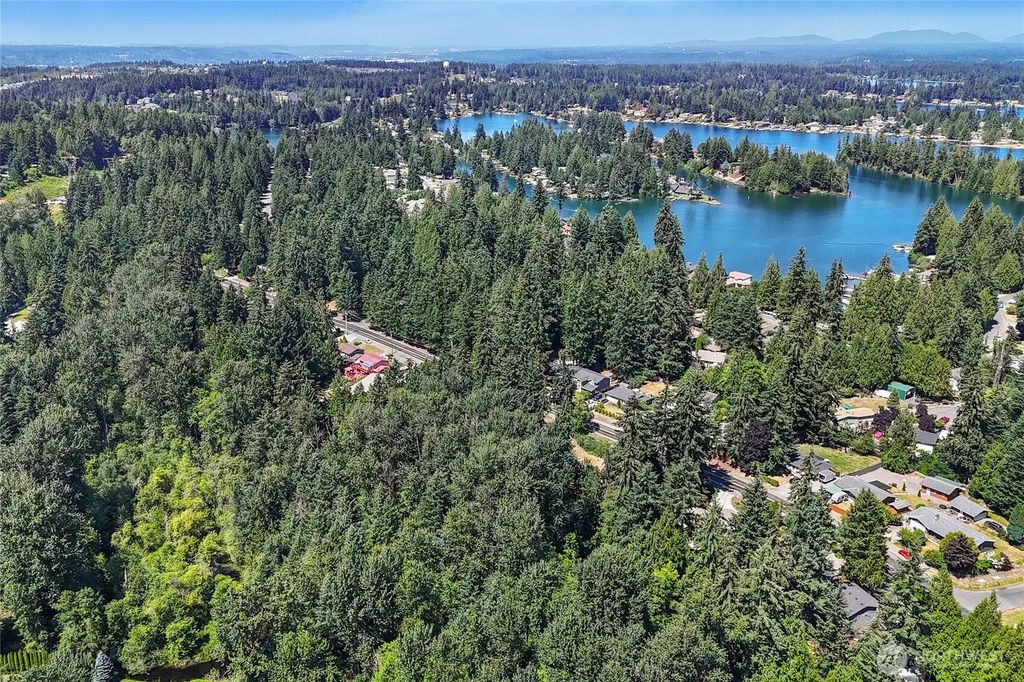 4302 W Tapps Drive E, Lake Tapps