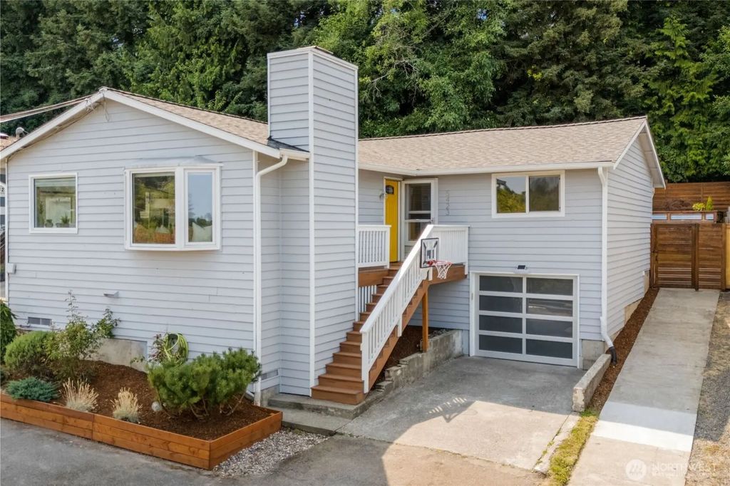 5423 31st Avenue Sw, Seattle