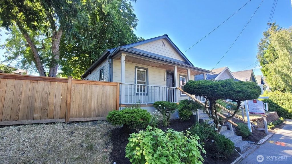 5621 Brooklyn Avenue Ne, Seattle