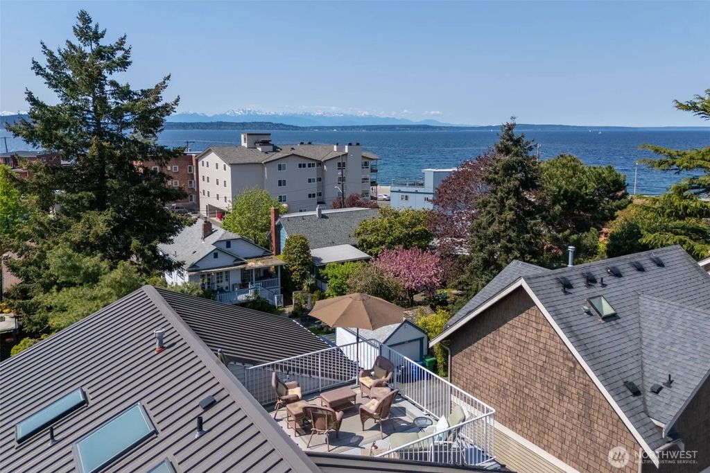 2443 55th Avenue Sw 2a, Seattle