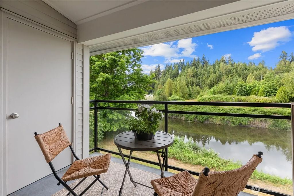 10822 E Riverside Drive A303, Bothell