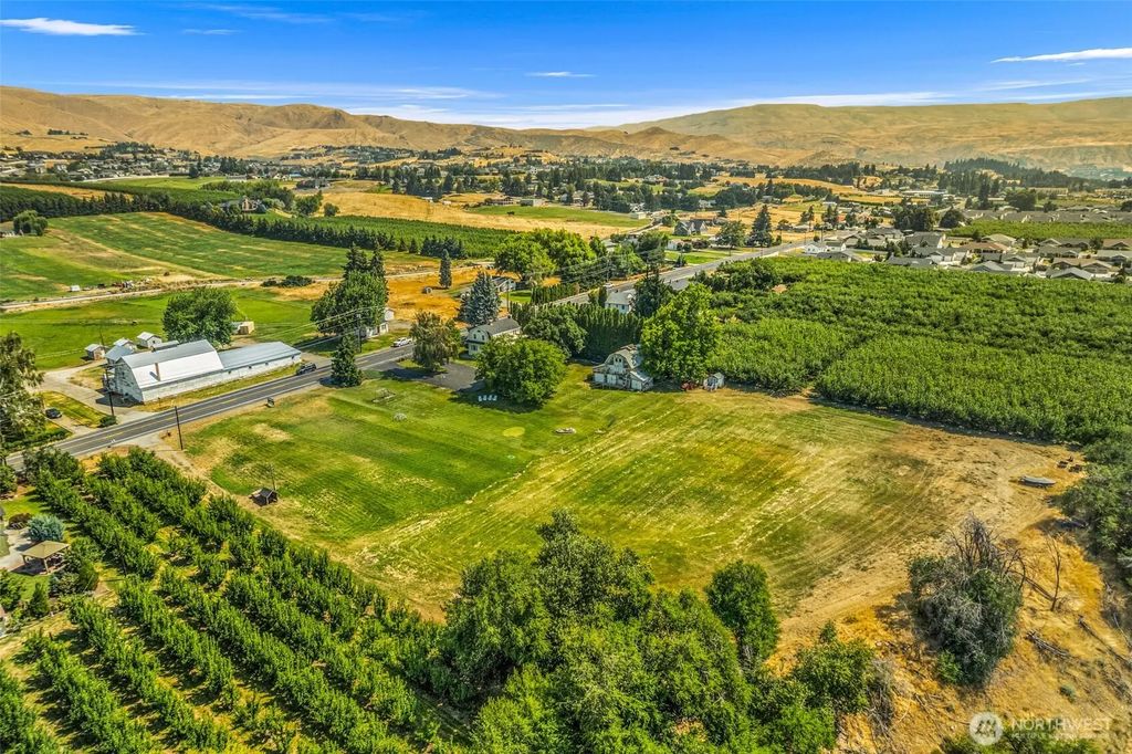1105 Easy Street, Wenatchee