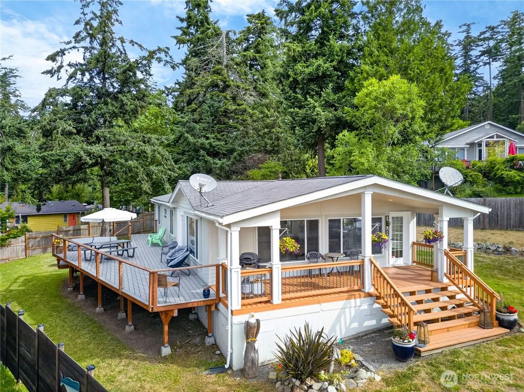 7404 Guemes Place, Anacortes