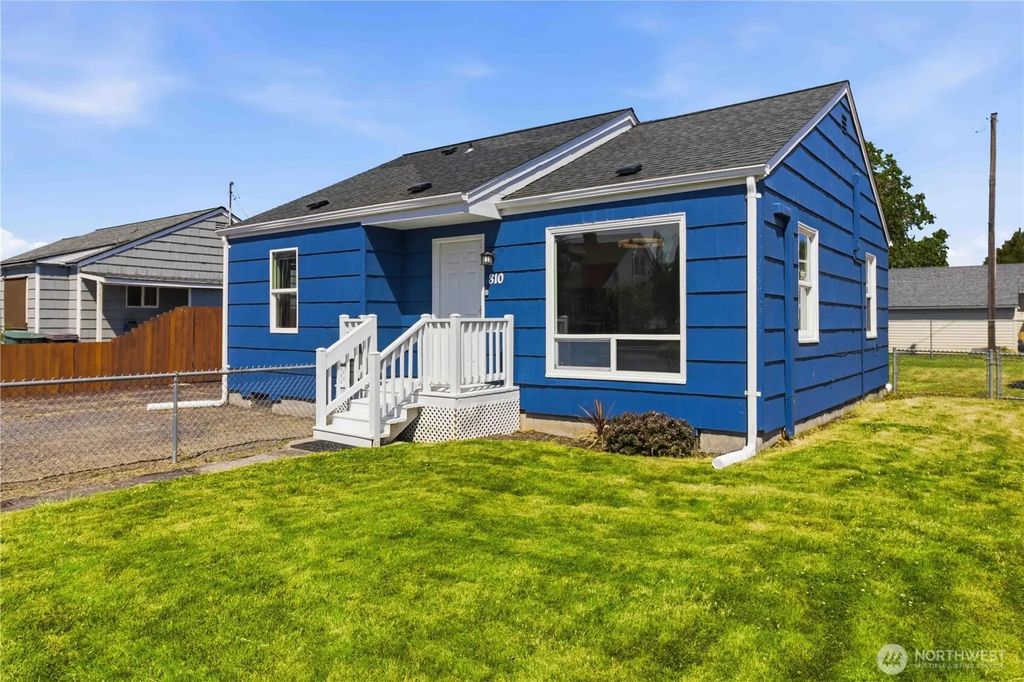 810 30th Avenue, Longview