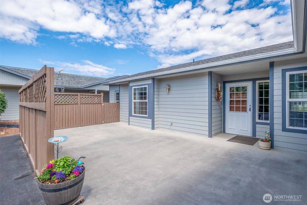 1000 13th Avenue Sw 18, Quincy