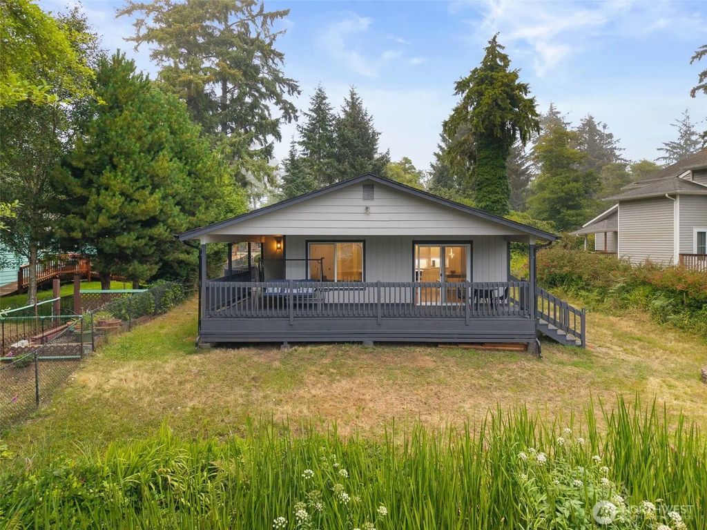 791 Duck Lake Drive Se, Ocean Shores