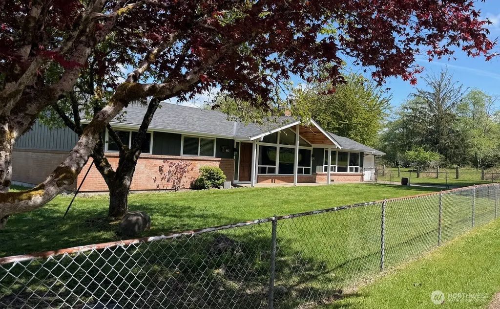 461 Fern Hill Road, Forks