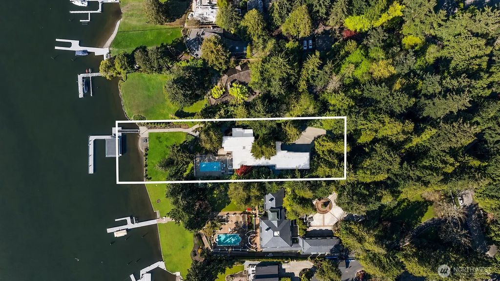 3445 Hunts Point Road, Hunts Point