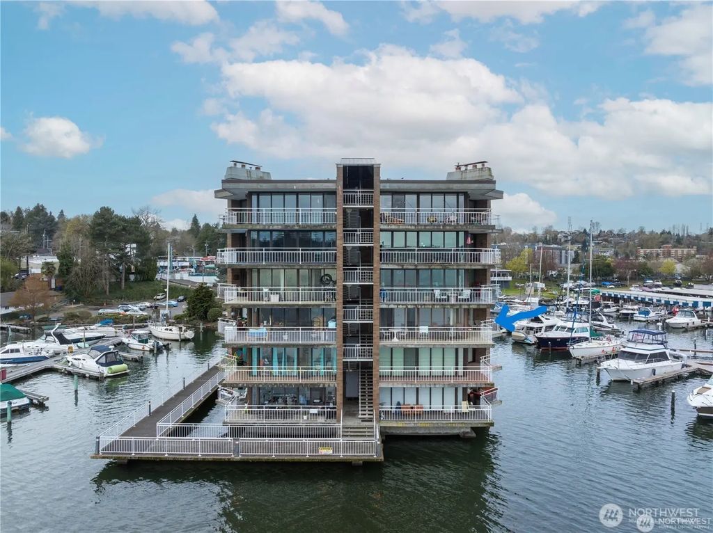 9500 Rainier Avenue S 311, Seattle