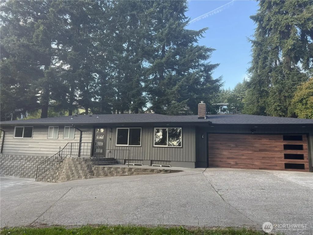4515 Chrisella Road E, Edgewood