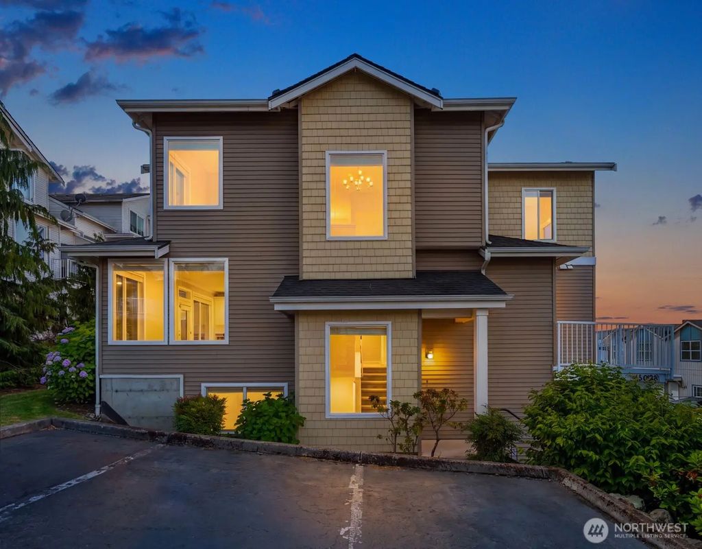 14624 1st Lane Ne 104, Duvall