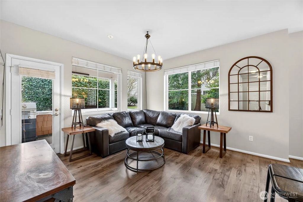 503 225th Lane Ne F101, Sammamish