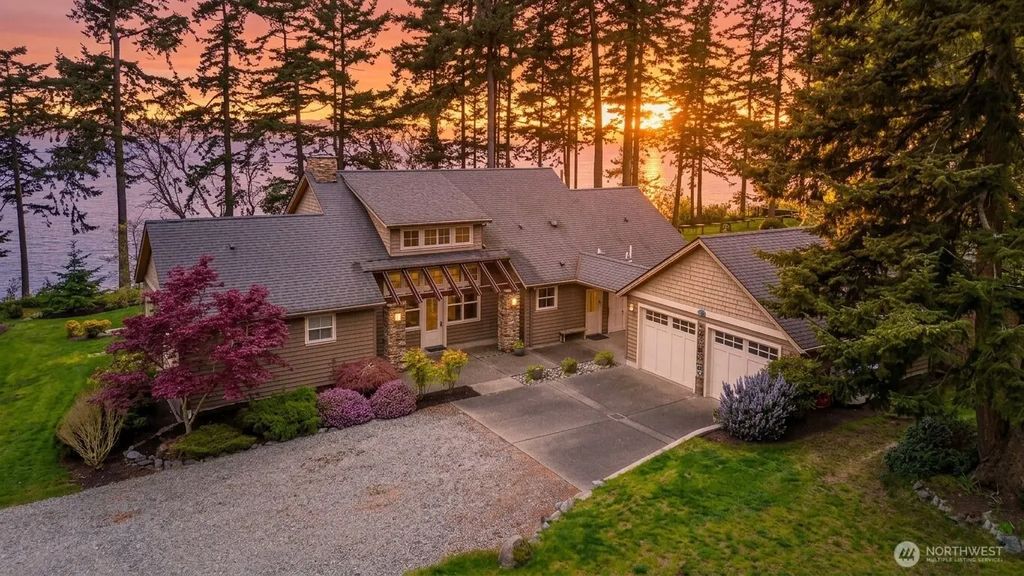 725 N Sunset Drive, Camano Island