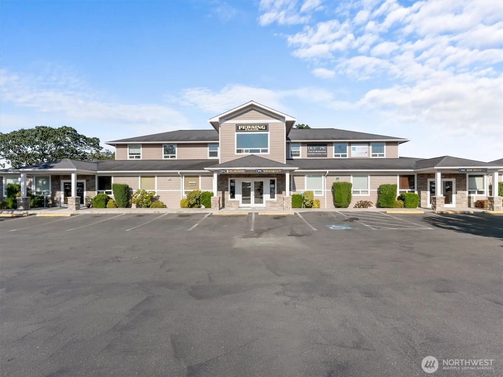 576 N Fifth Avenue, Sequim